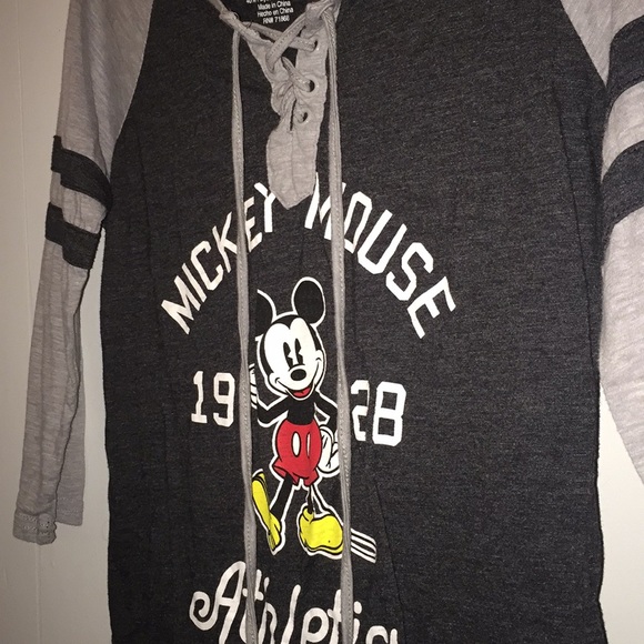 SOLD || Mickey Mouse Disney Tee - Picture 2 of 3